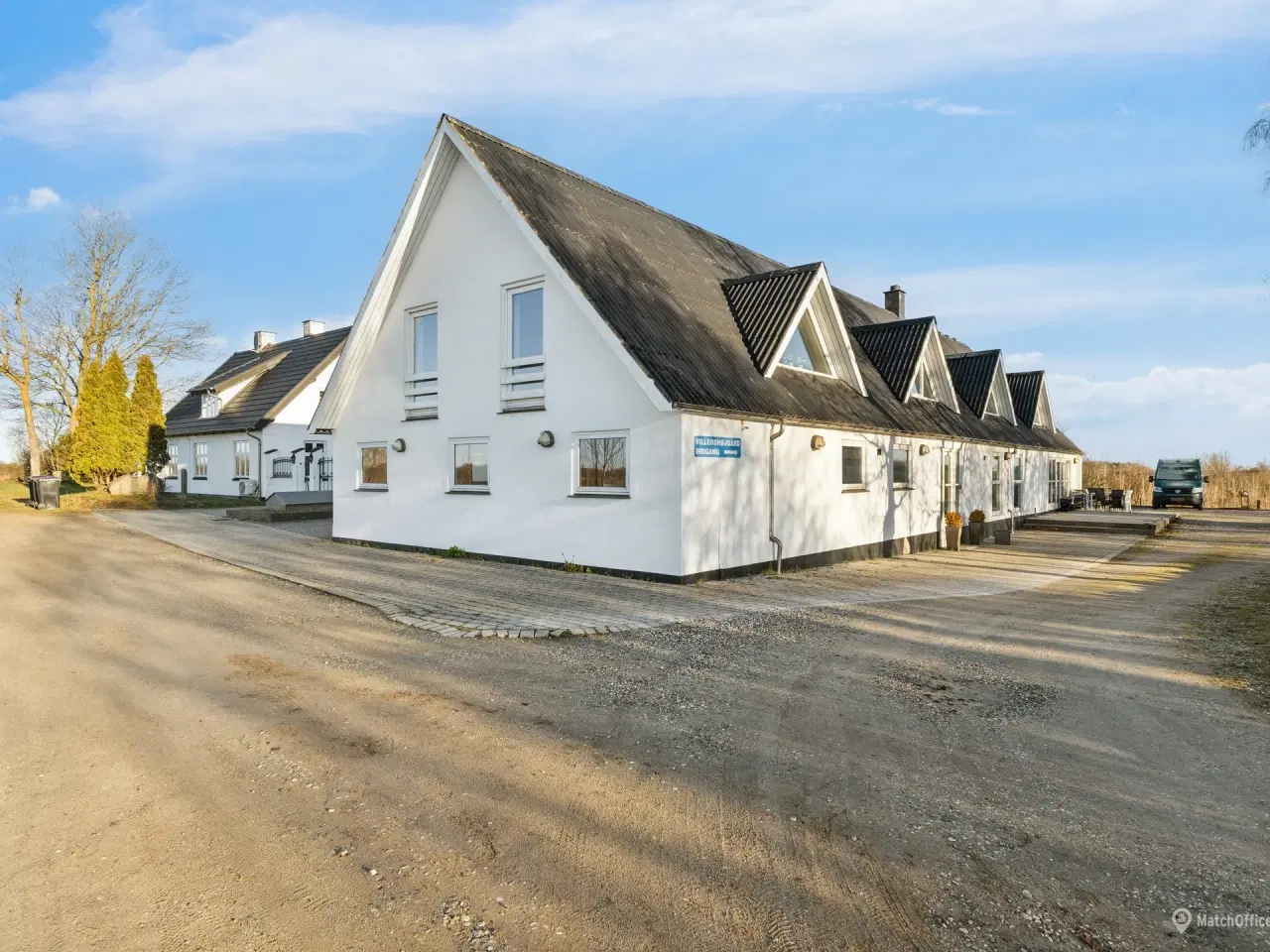 Billede 1 - Kontor i hyggelige omgivelser