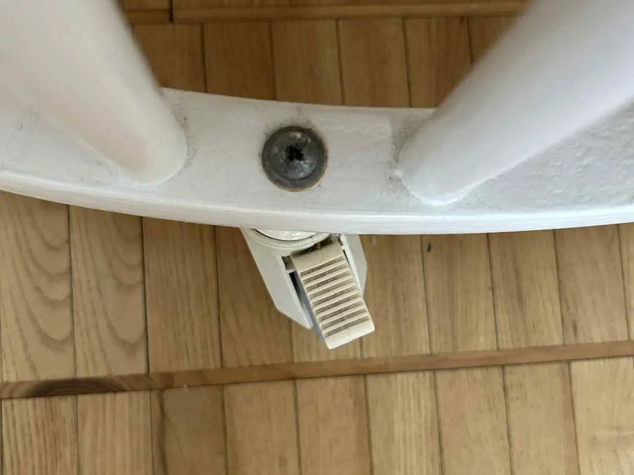 Billede 4 - Stokke tremmeseng - med madras og sengerand