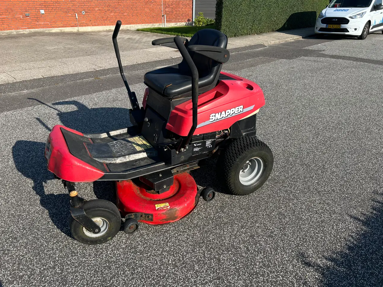 Billede 1 - SNAPPER RIDER U-TURN MOWER 42" 