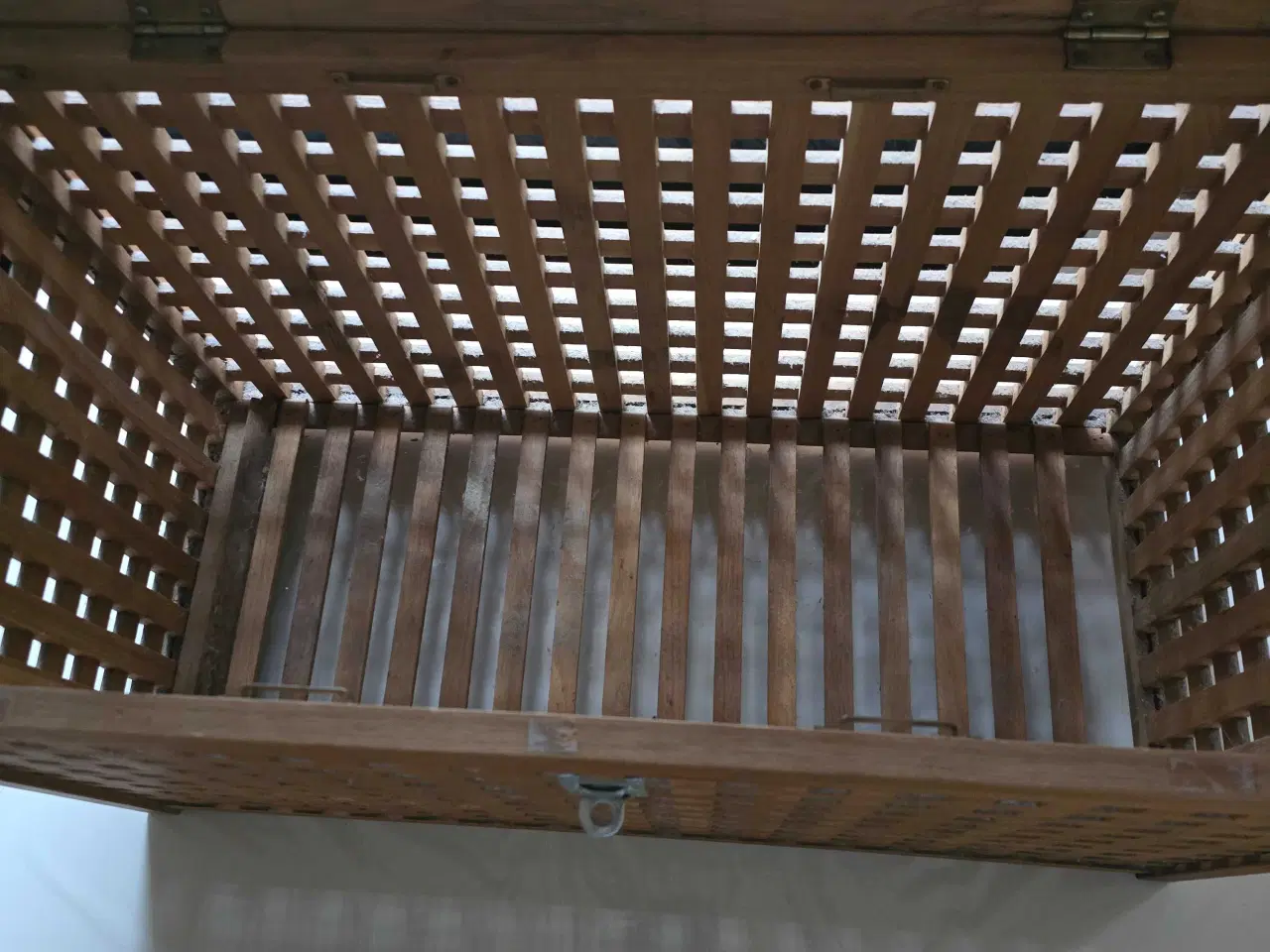 Billede 6 - Vasketøjkurv i valnøddetræ 