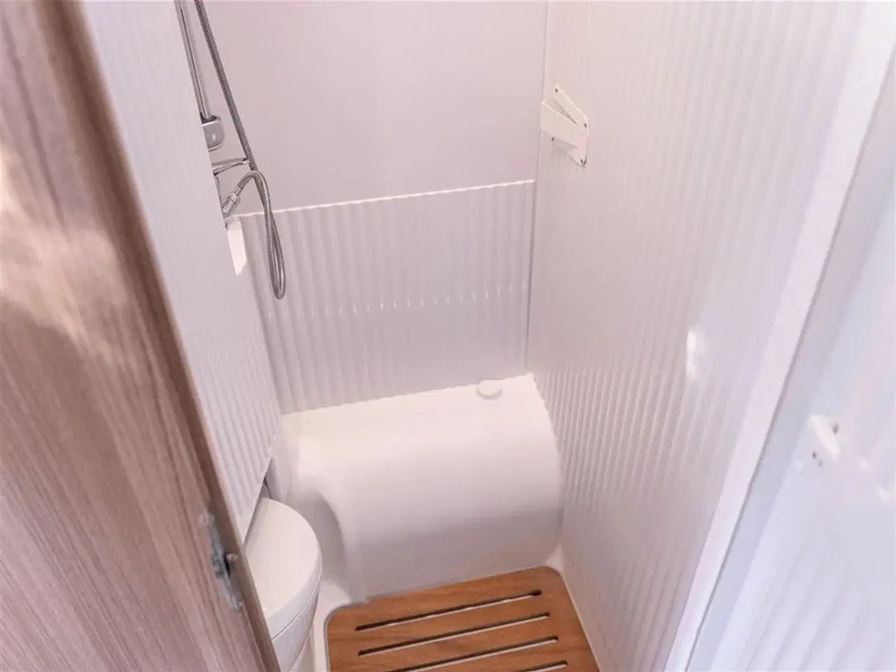 Billede 34 - 2021 - Carado I 338 Aut.   Topudstyret Helintegreret Carado med automatgear