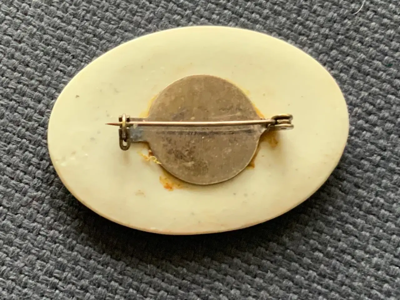 Billede 2 - Håndmalet Porcelæns broche 