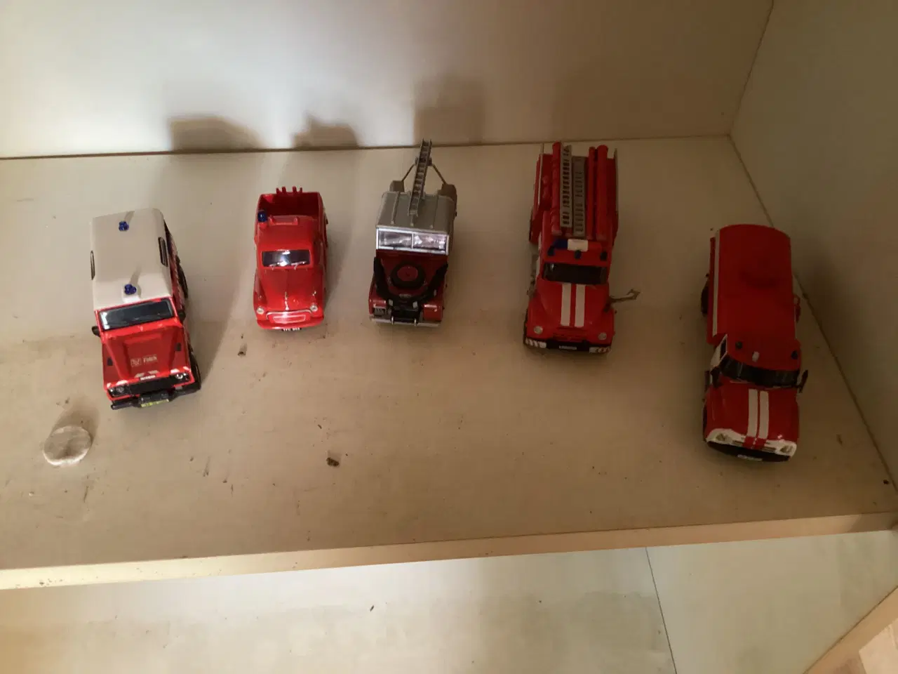 Billede 4 - Masser af udrykningskøretøjer 