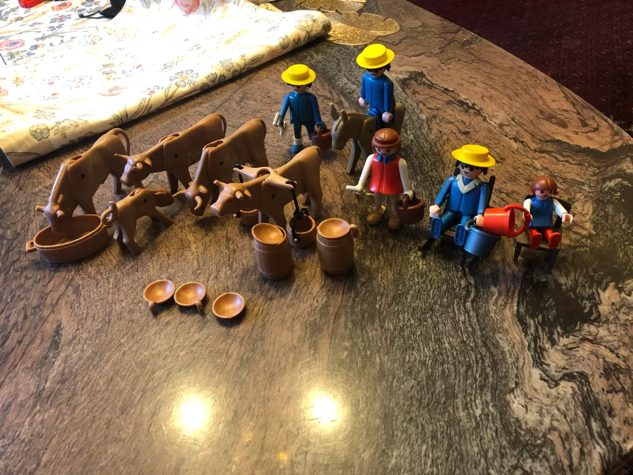 Billede 3 - Playmobil landsmandsfamilie m dyr