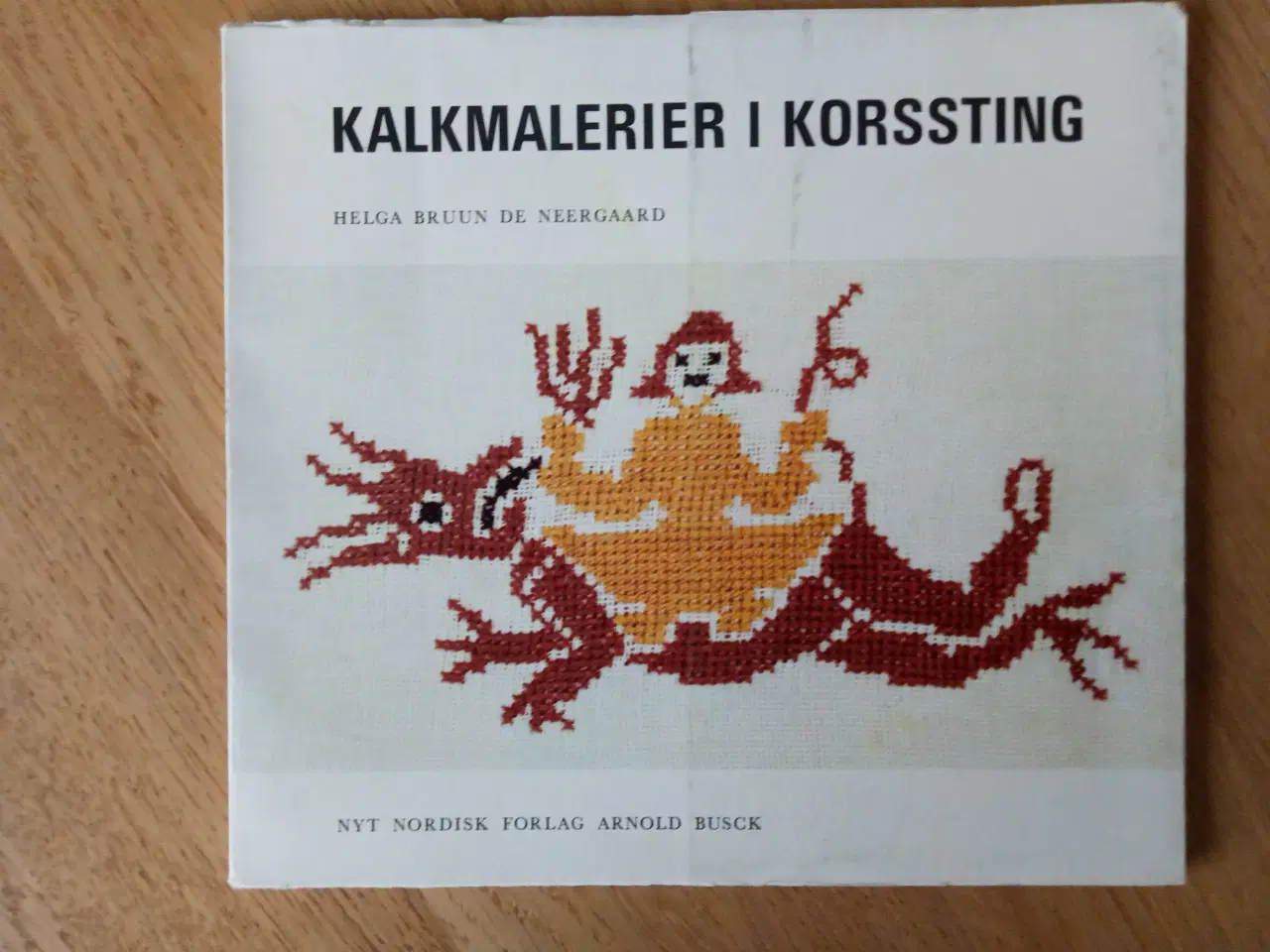 Billede 1 - Kalkmalerier i Korssting