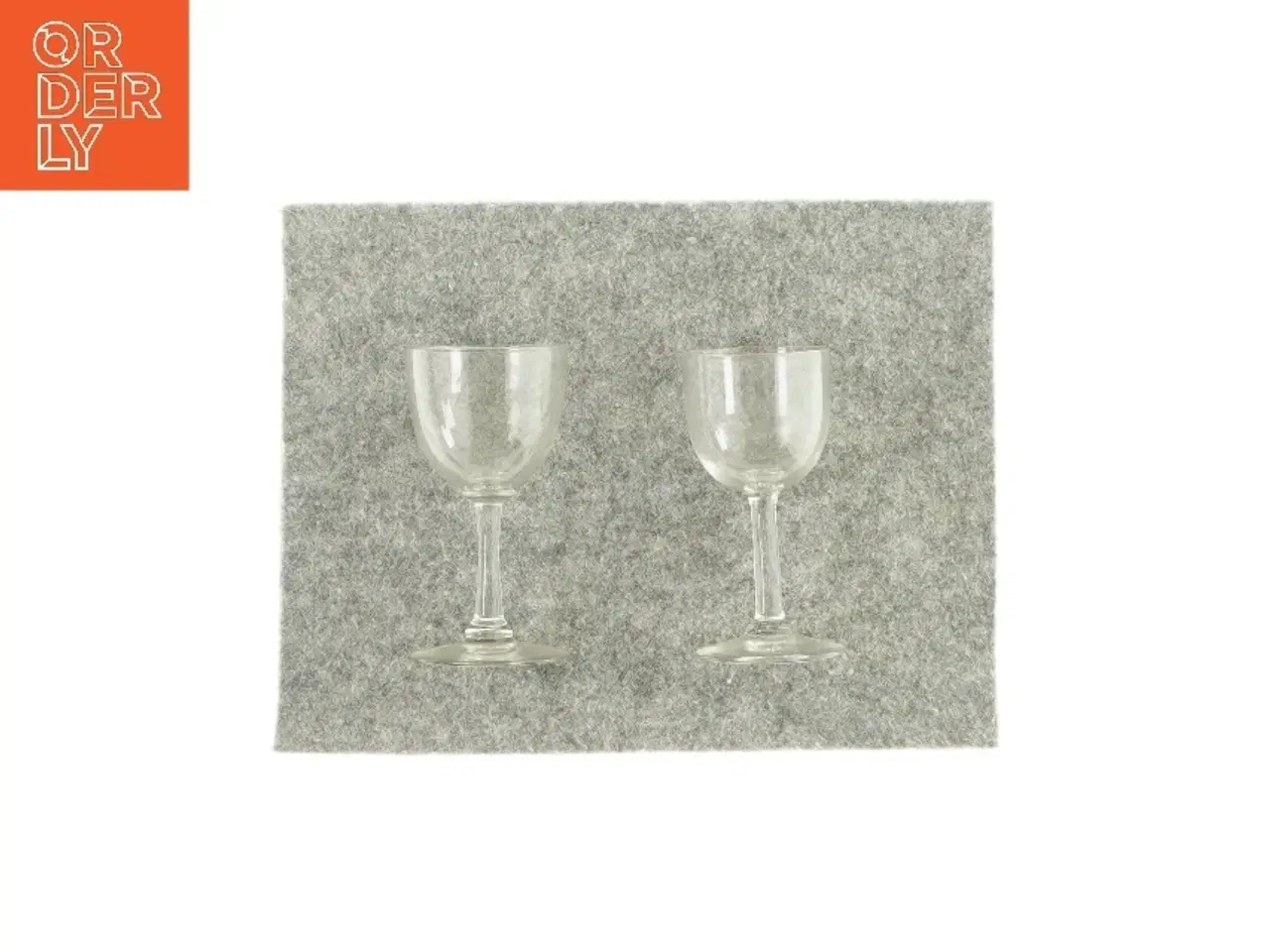 Billede 1 - 2 små glas  (str. HØ: 10x5 cm )