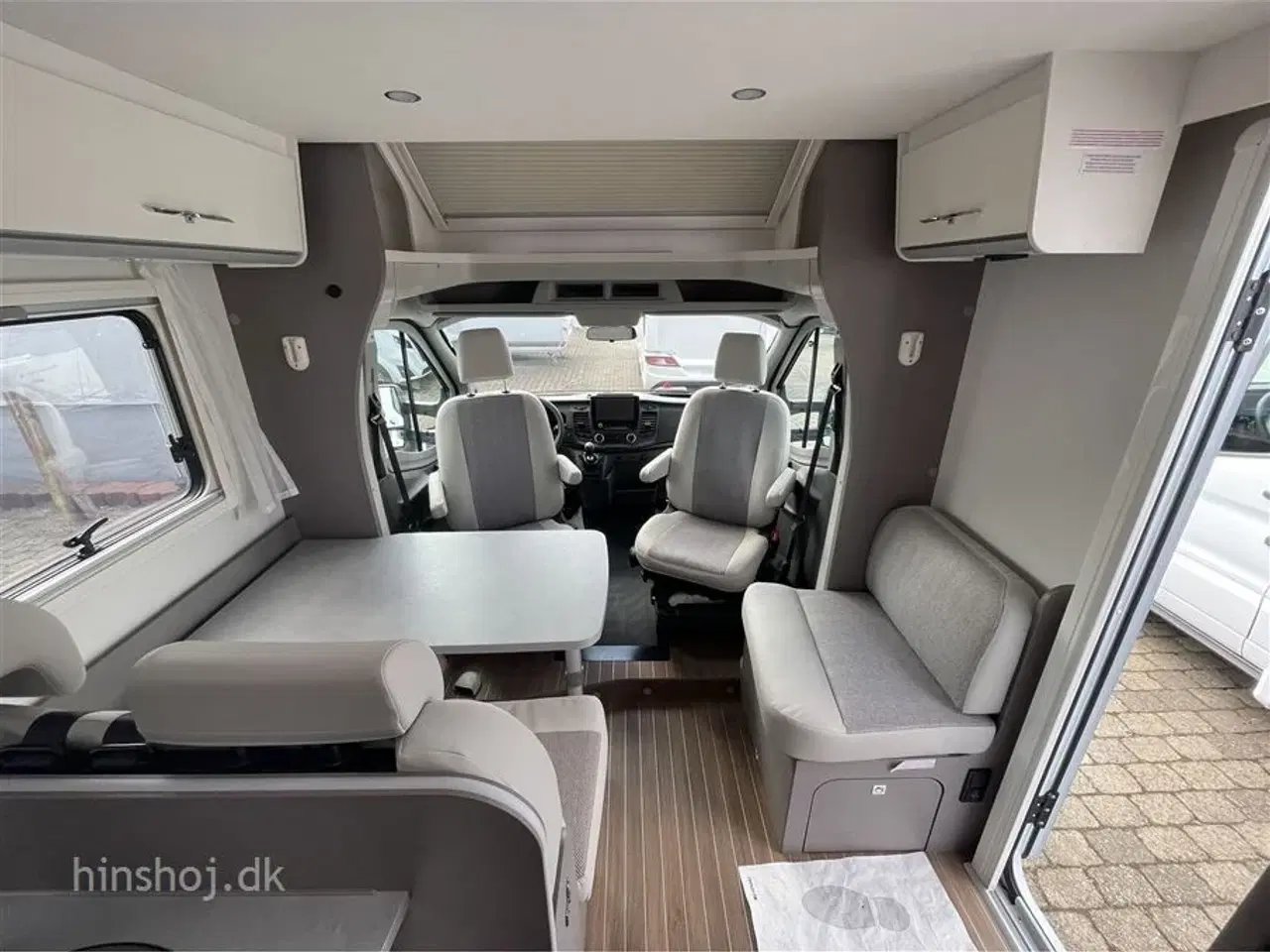 Billede 13 - 2024 - Etrusco T 7.3 SF Complete Sel.   Etrusco By Hymer – Luksus og Funktionalitet i Perfekt Harmoni fra Hinshøj Caravan