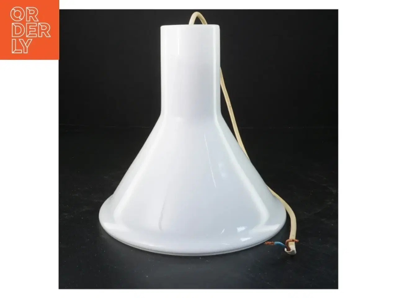Billede 1 - Hvid pendellampe (str. 22x21 cm)