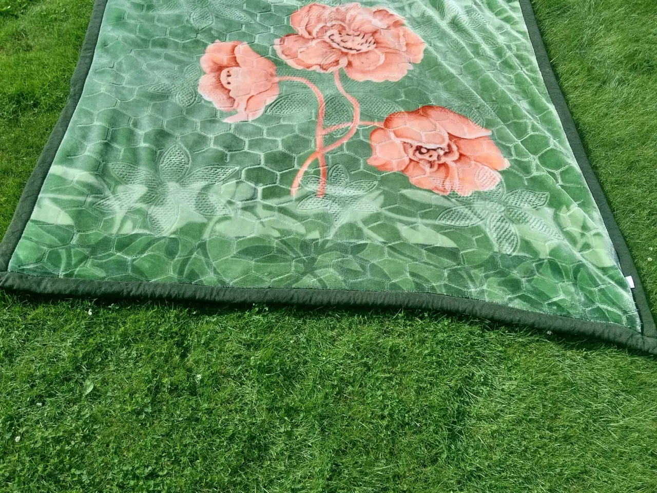 Billede 2 - Luxus tæppe 210 x 190 cm