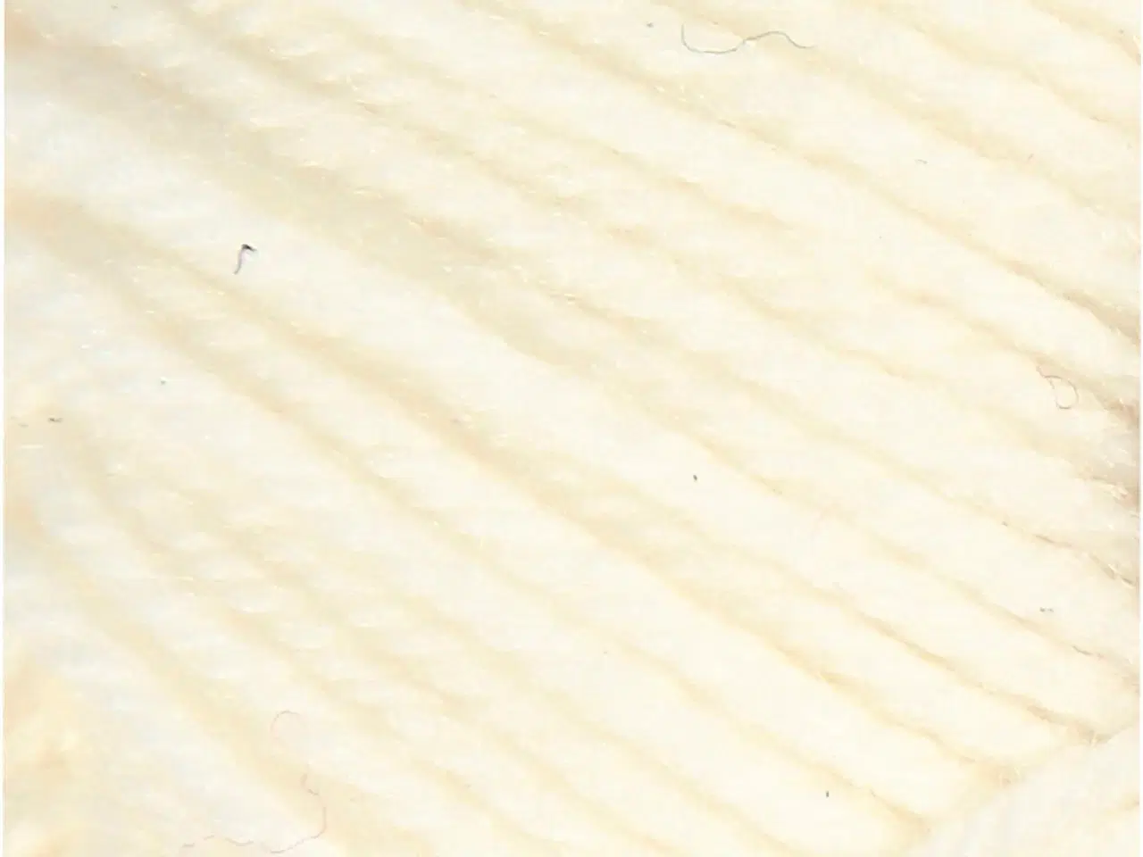 Billede 1 - Blødt Babygarn i Creme - 100% Merinould, 172m