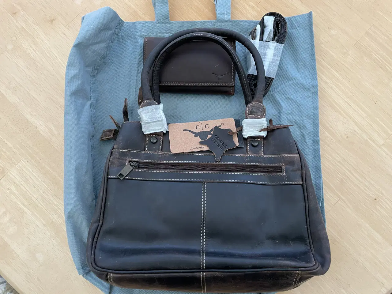 Billede 5 - Ny Lædertaske incl. pung magen til