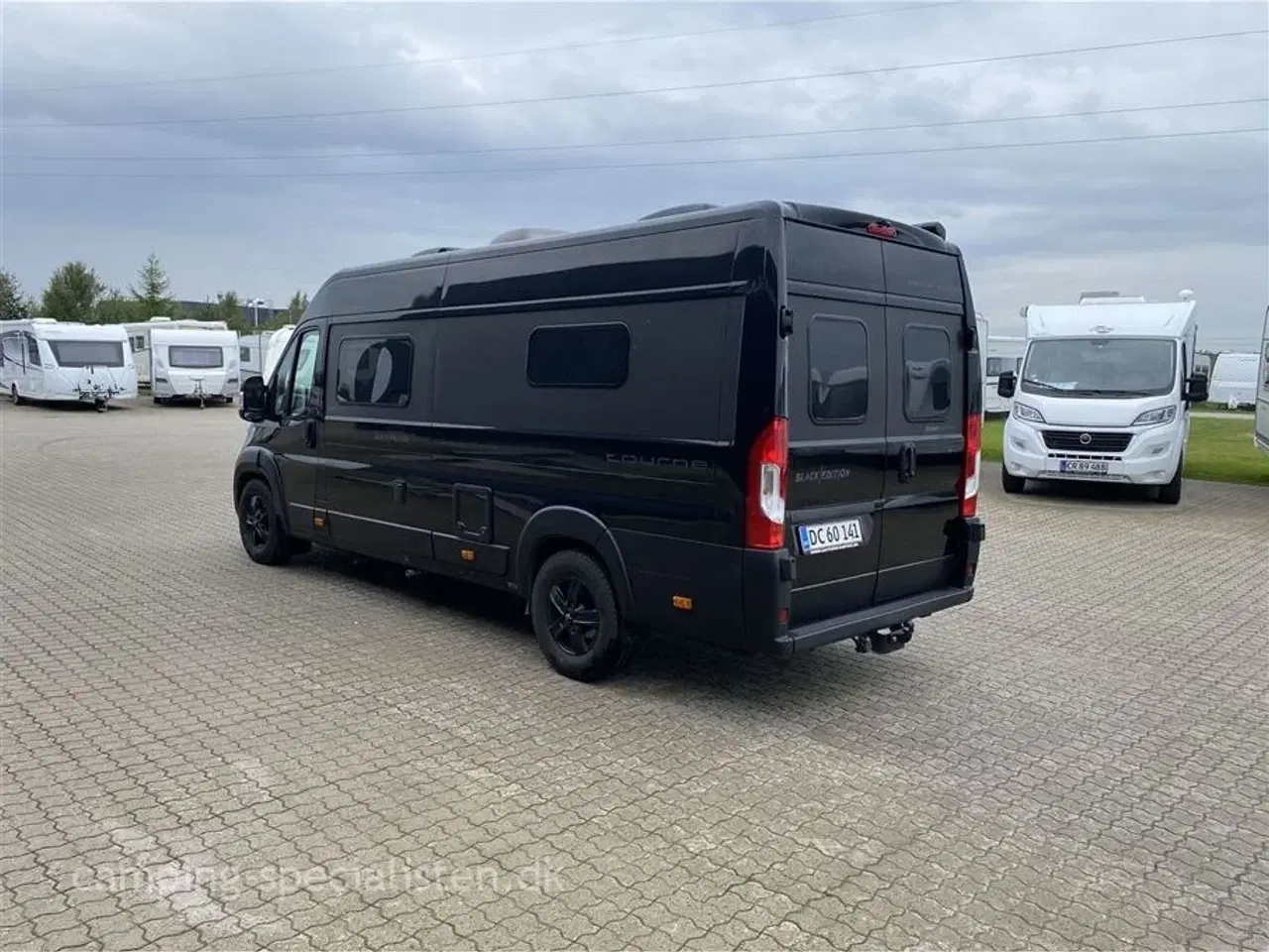 Billede 3 - 2022 - Tourne 6.4 Black Edition   Tourne Black Edition 6.4 model 2022 kan nu ses hos Camping-Specialisten