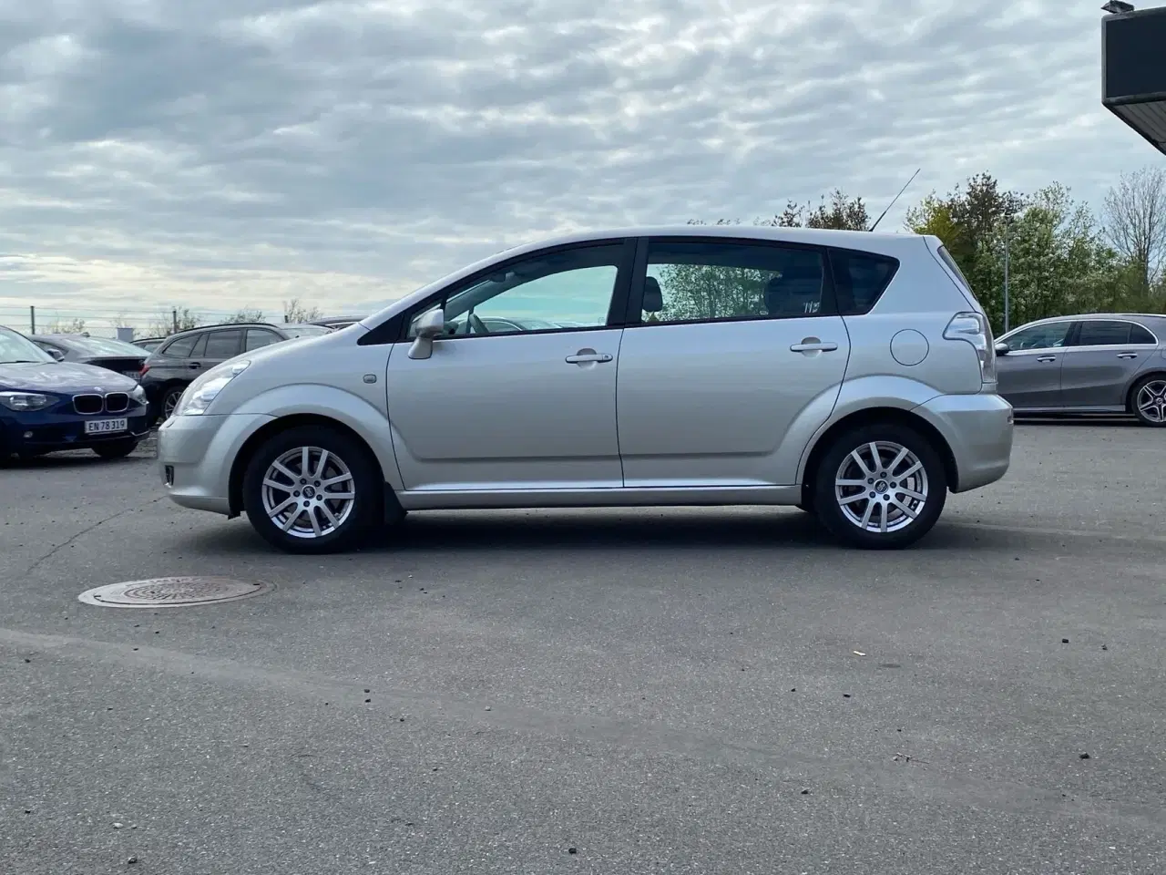 Billede 5 - Toyota Corolla Verso 7 pers. 1,8 Linea Terra 129HK