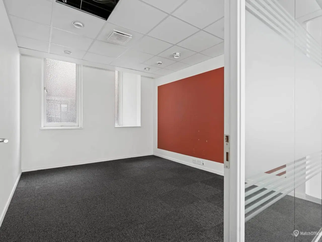 Billede 6 - Butik med god facade eksponering på Nørrebrogade - Eftertragtet hjørnelejemål.