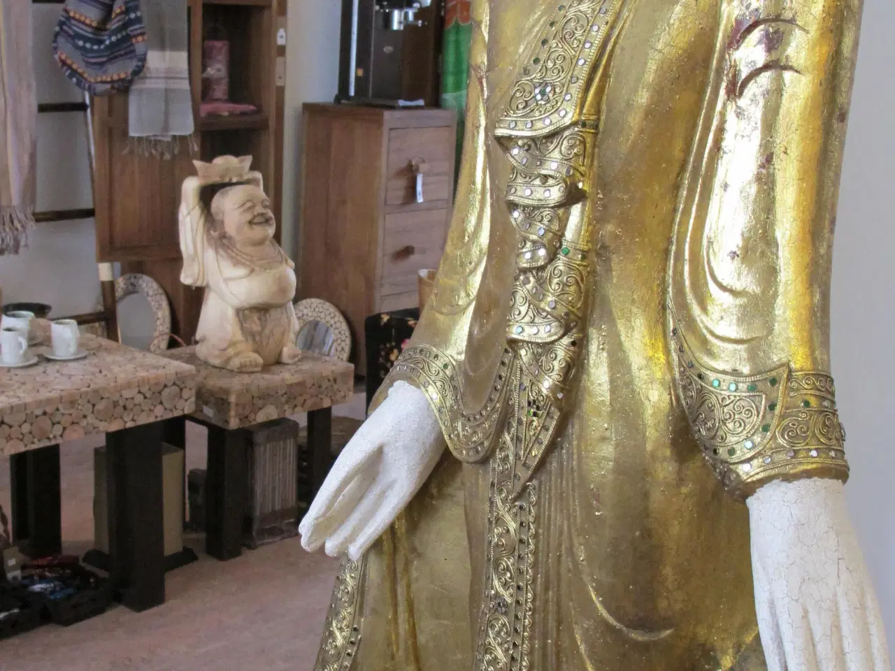 Billede 2 - Golden wooden carved Buddha figure 