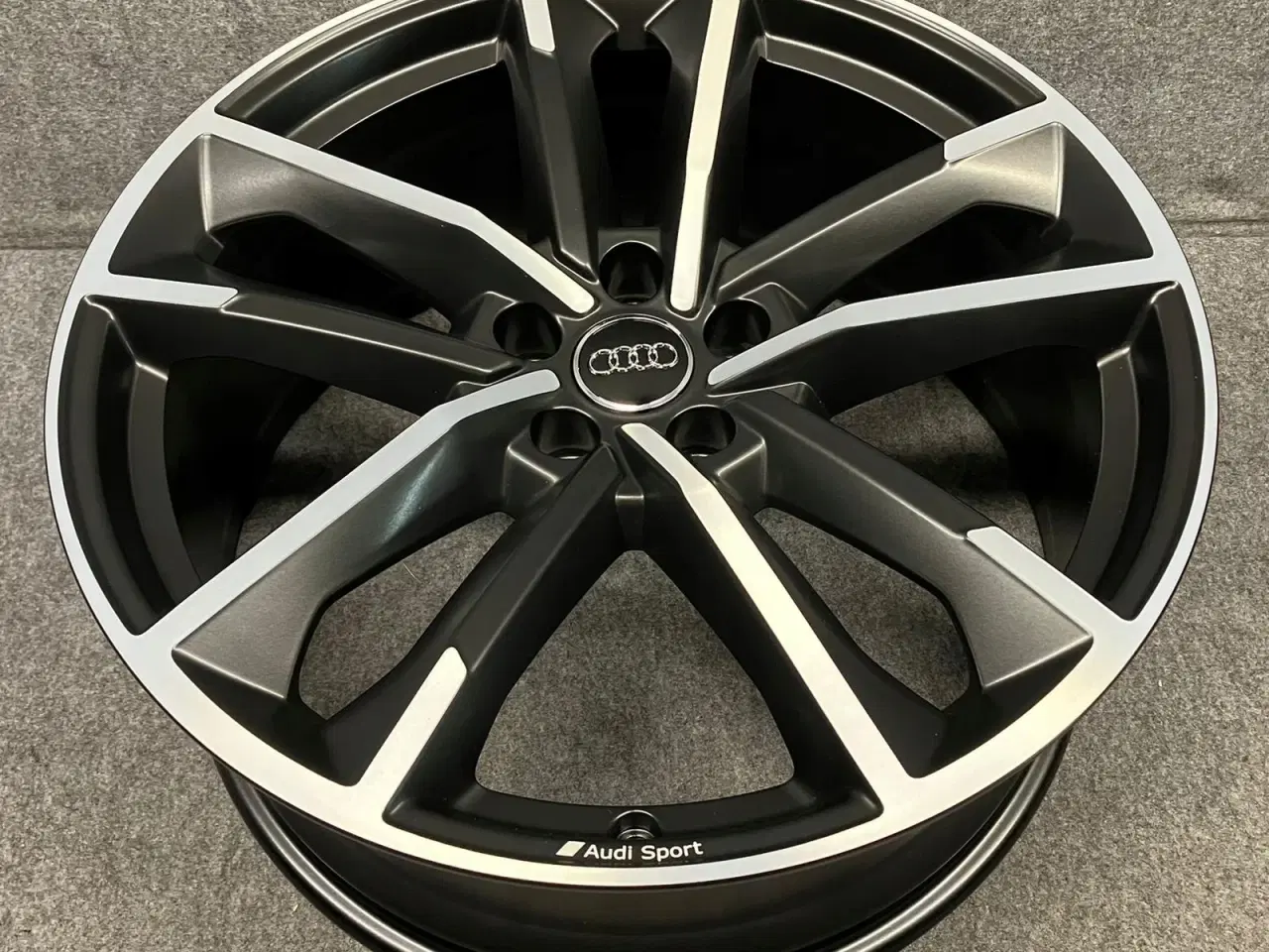 Billede 2 - ALUFÆLGE AUDI A7 S7 RS7 C8 4K8 20"