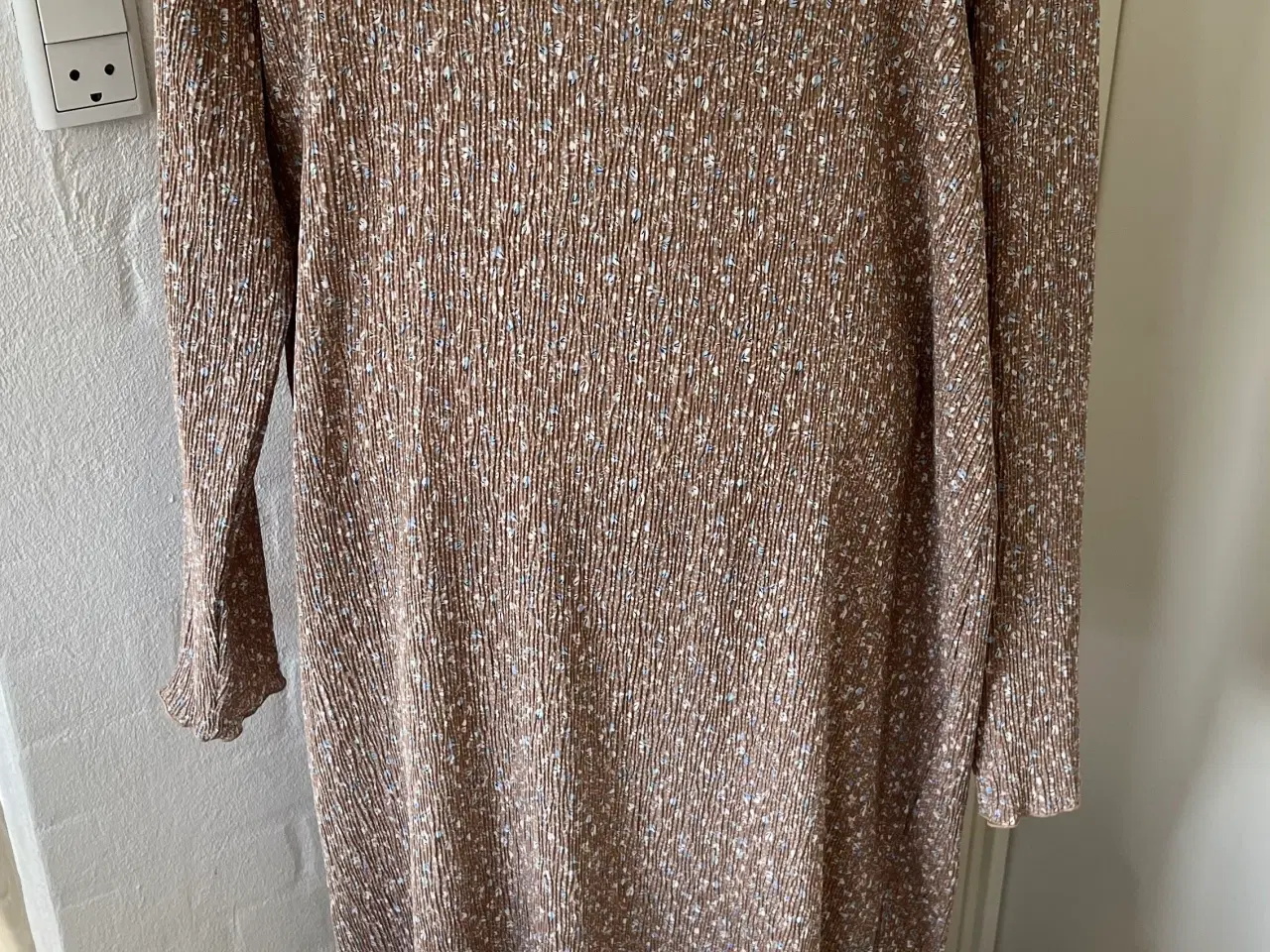 Billede 1 - Kjole str. L fra Only