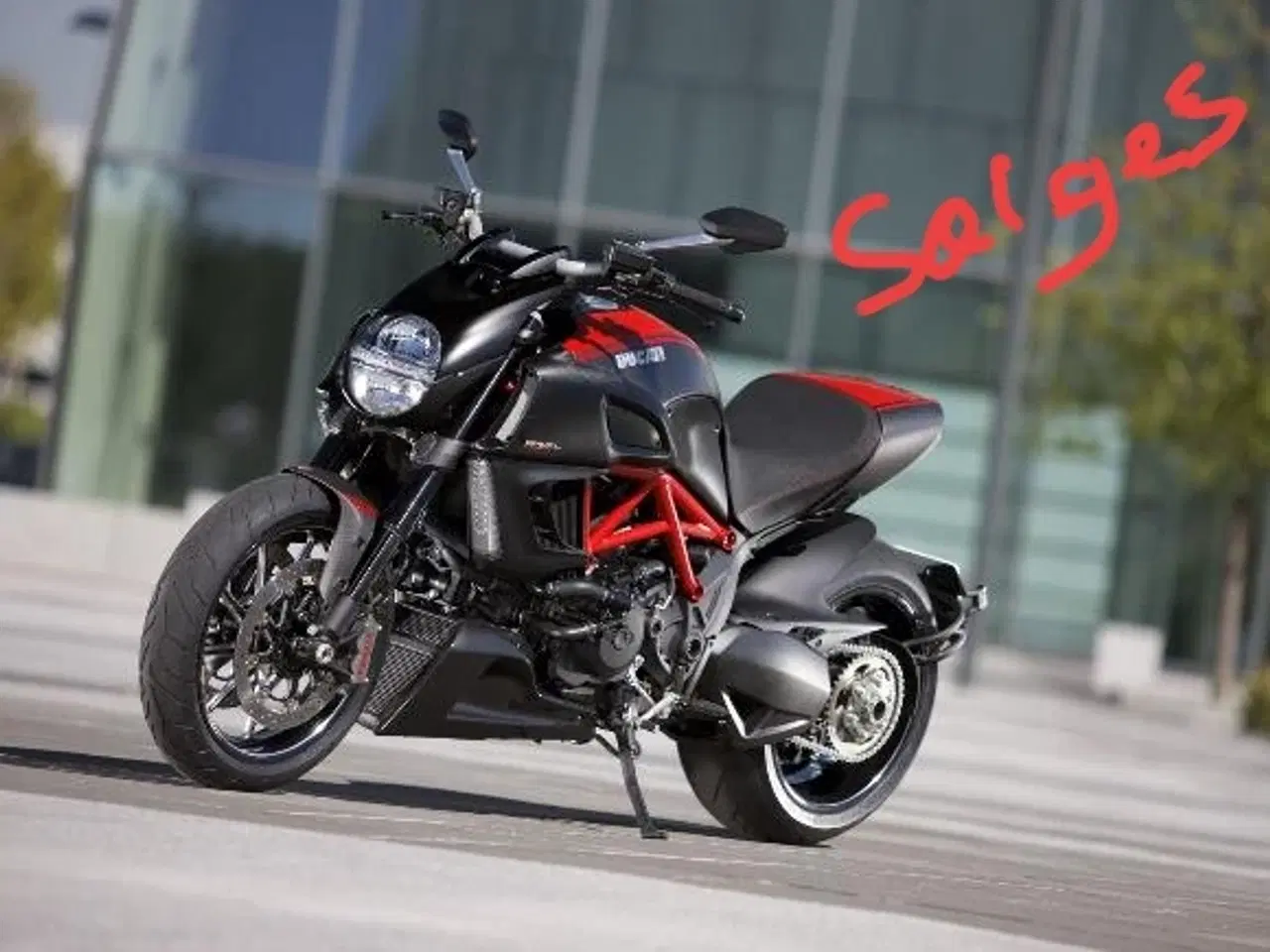Billede 1 - Ducati Diavel Carbon, model 2012