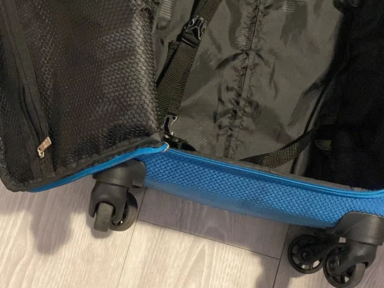 Billede 3 - Blå Kabinekuffert