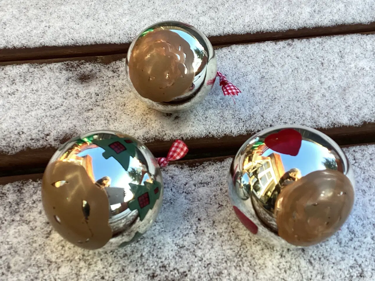 Billede 1 - 3 glas julekugler i æske