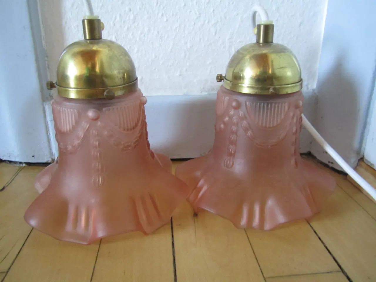 Billede 1 - 2 stk. Smukke LAMPER.