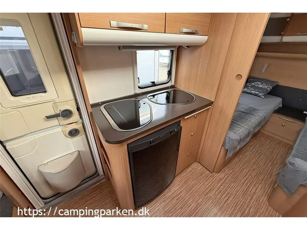 Billede 5 - 2011 - Adria Adora 512 UL Veludstyret og velholdt vogn med enkeltsenge