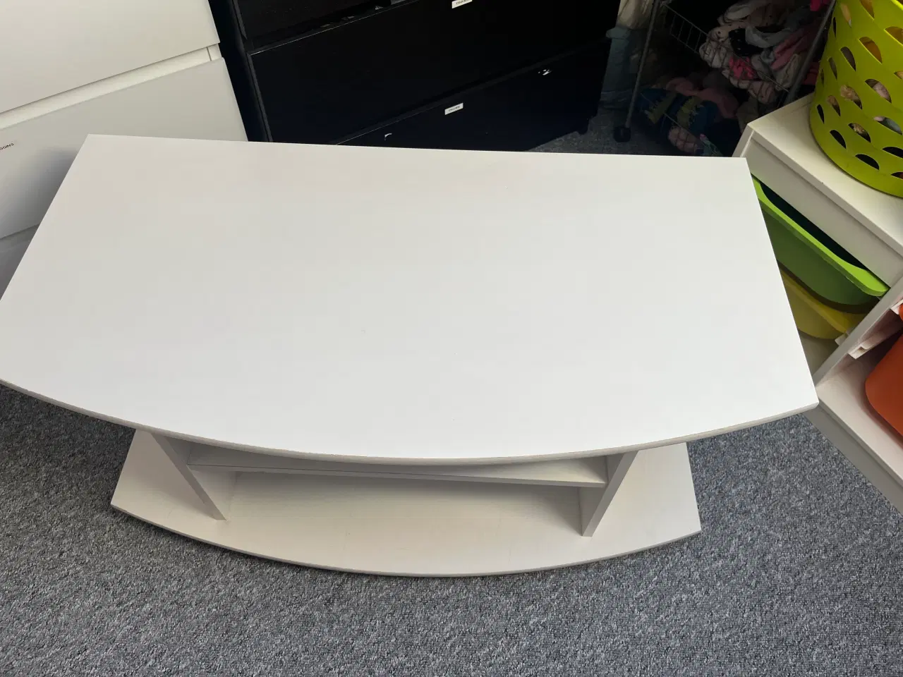 Billede 2 - TV bord sælges