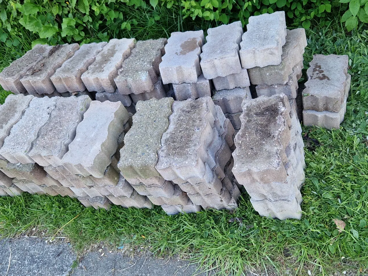 Billede 5 - Gratis små havefliser (2 typer)