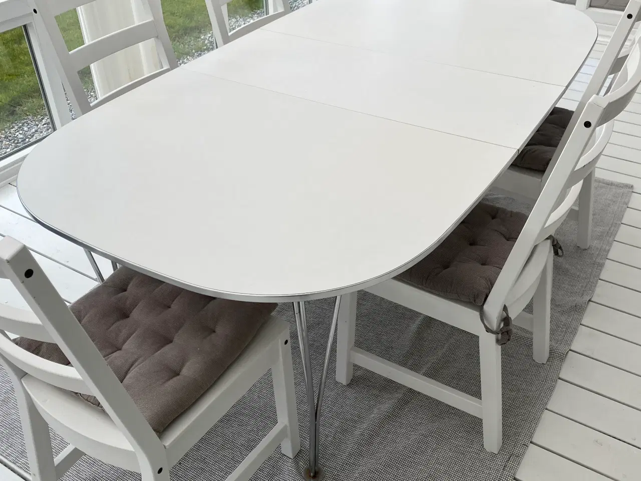 Billede 1 - Mini “Piet Hein” + 8 IKEA stole