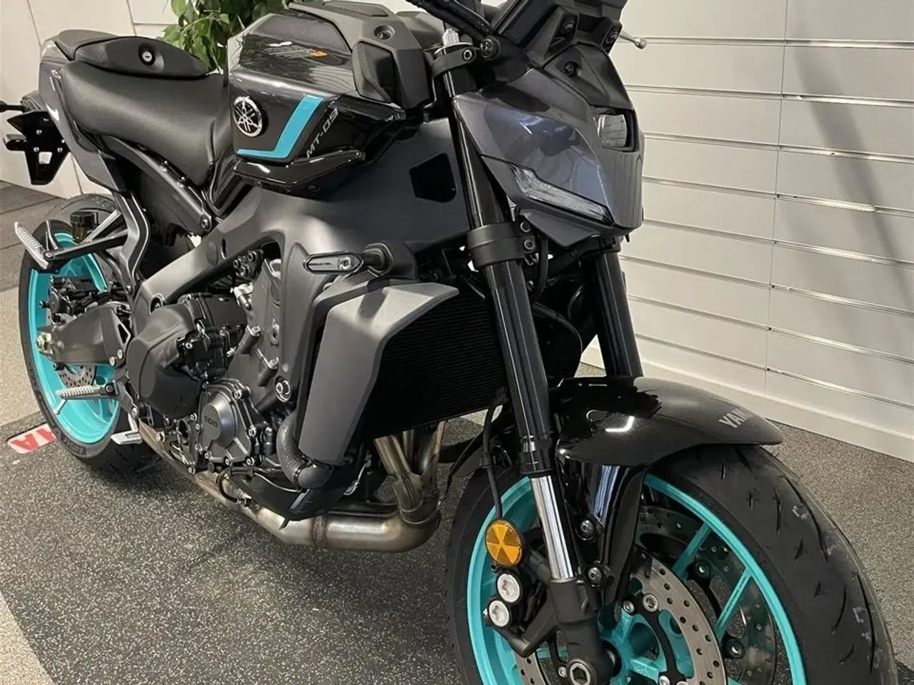 Billede 2 - Yamaha MT-09 Midnight Cyan