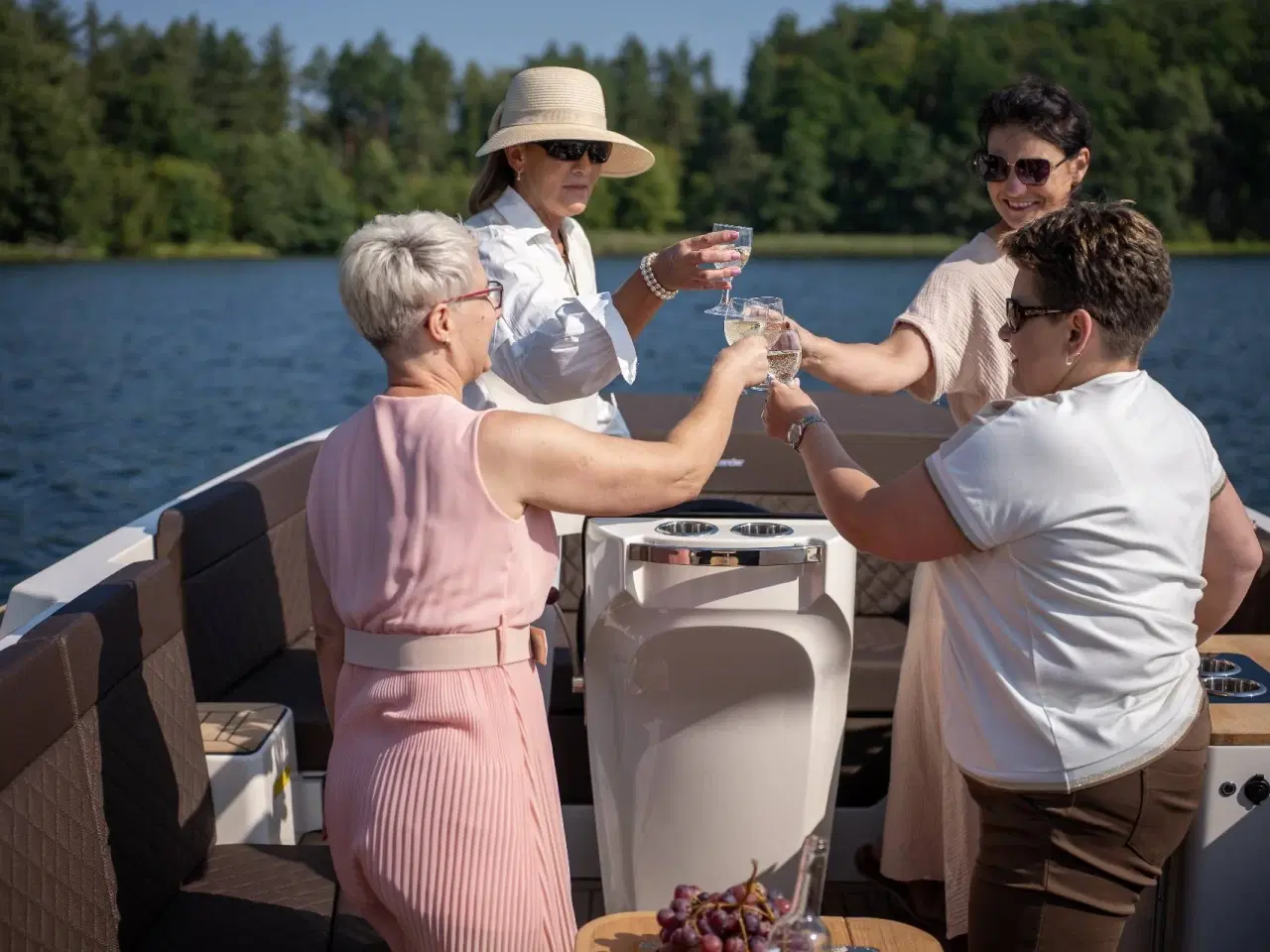 Billede 28 - Corsiva 800 Tender - 40 HK Yamaha/Udstyr