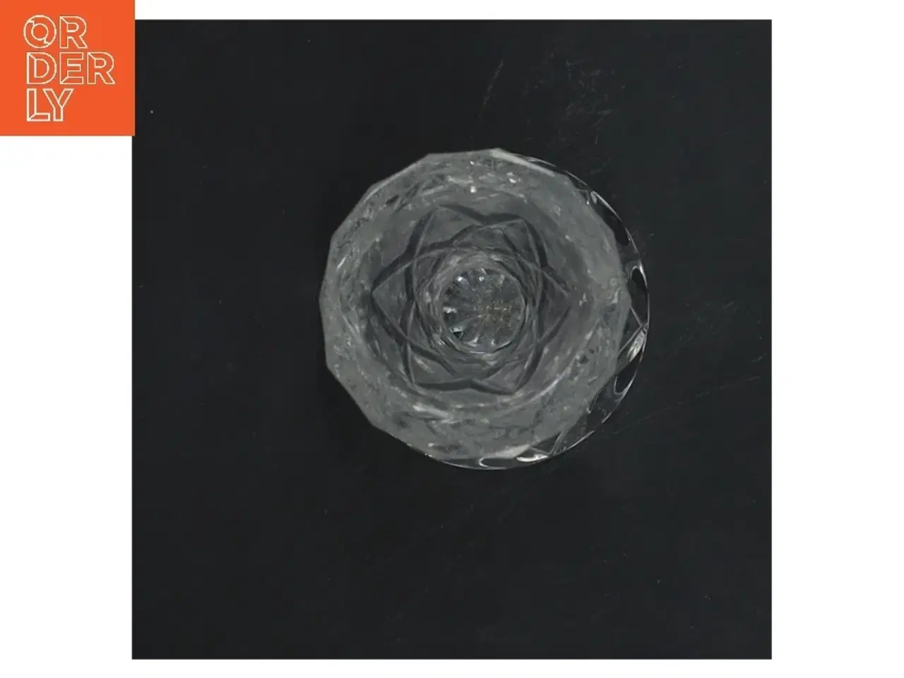 Billede 2 - Glasvase med diamantmønster (str. Ø 5x h 15,5 cm)