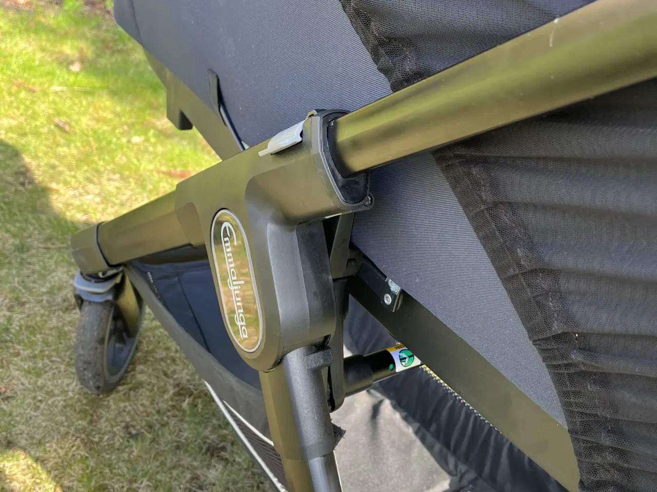 Billede 13 - Emmaljunga NXT90B – navy/cognac, velholdt, 3999 kr