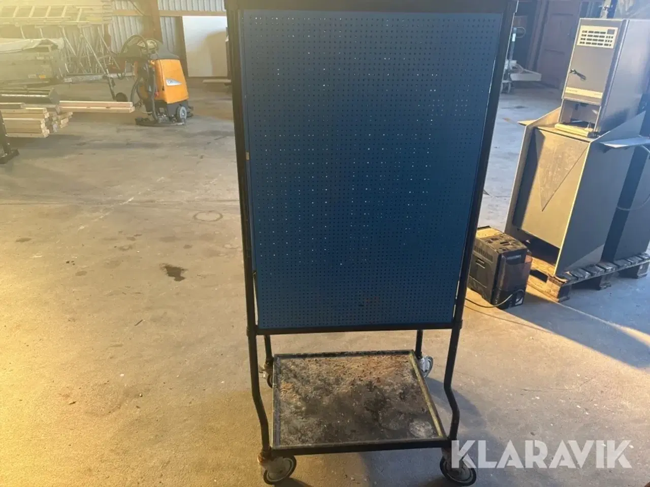 Billede 4 - Værktøjsskab på hjul