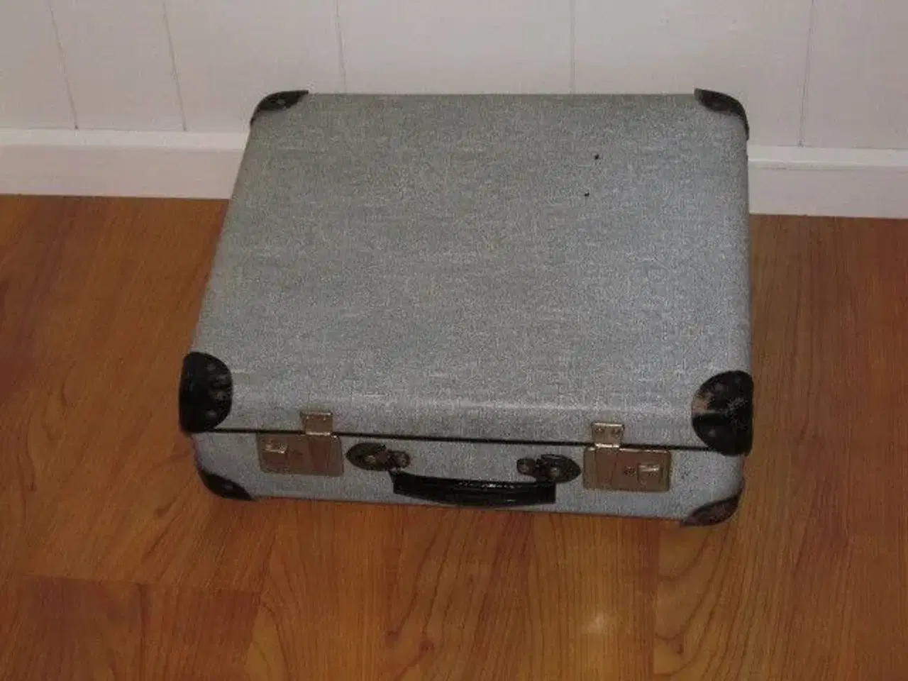 Billede 4 - Fed gammel vintage picnic kuffert med indhold