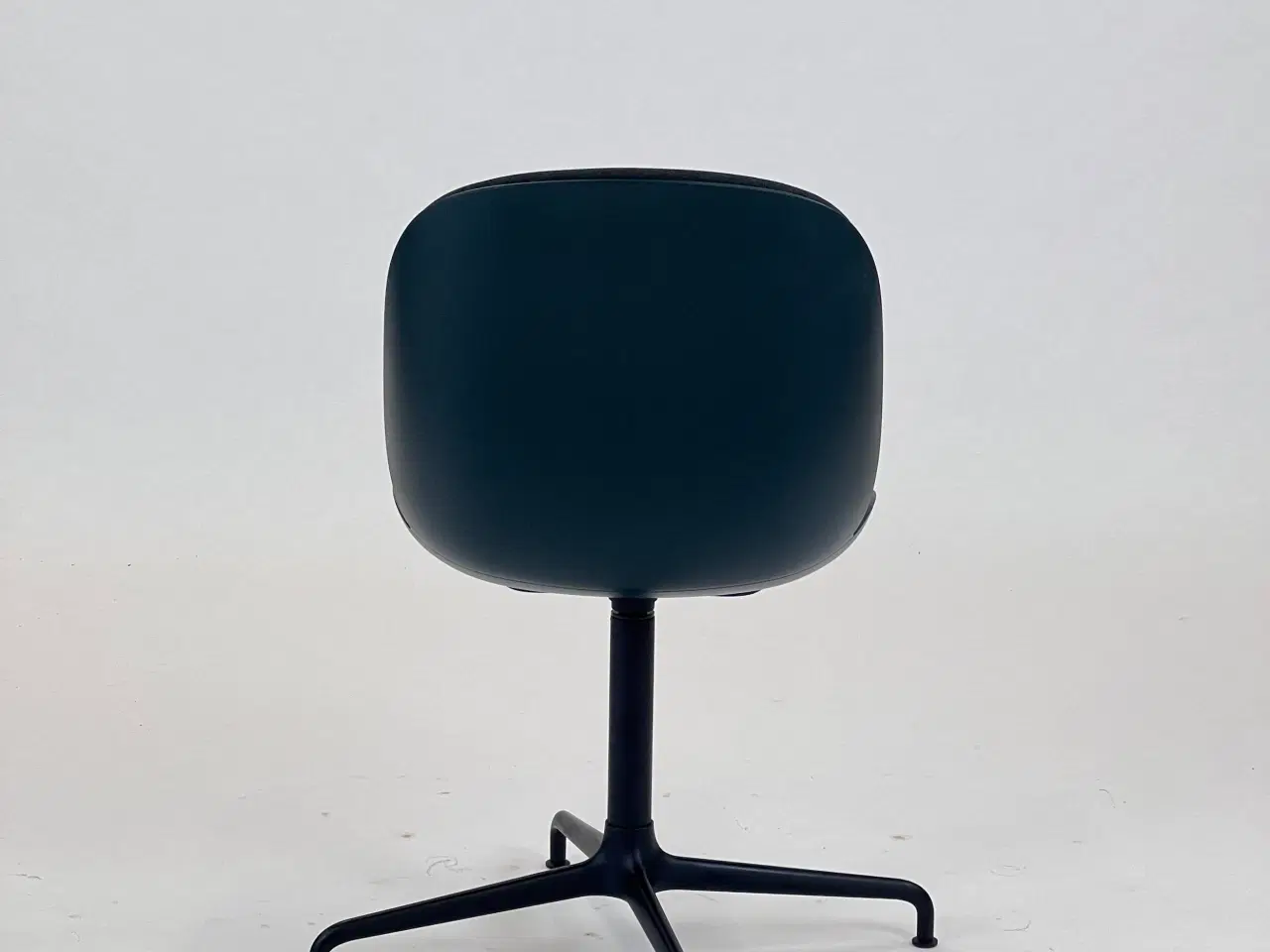 Billede 5 - Gubi Beetle Meeting Chair