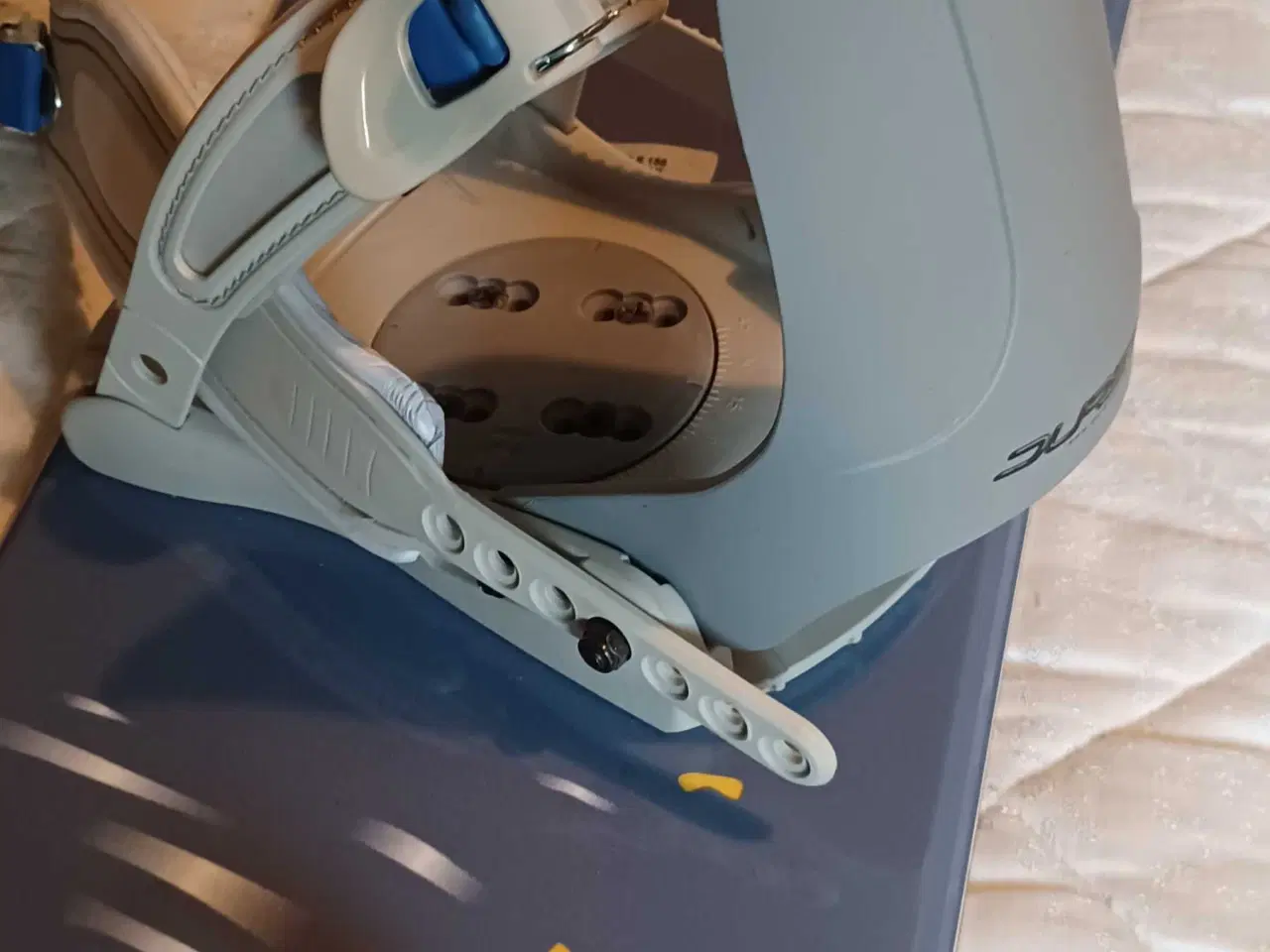 Billede 3 - Snowboard med pose.