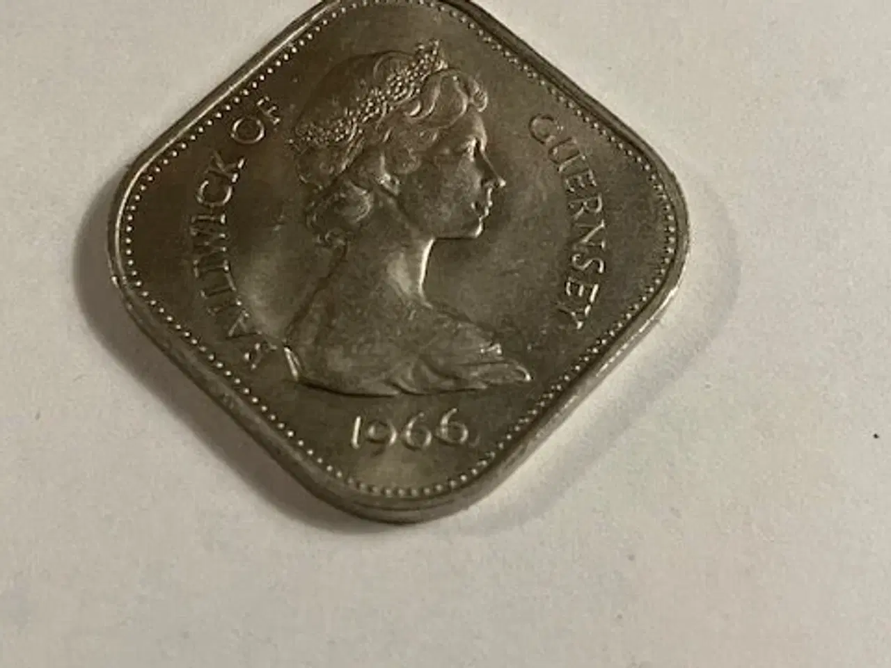 Billede 2 - 10 Shillings Guernsey 1966