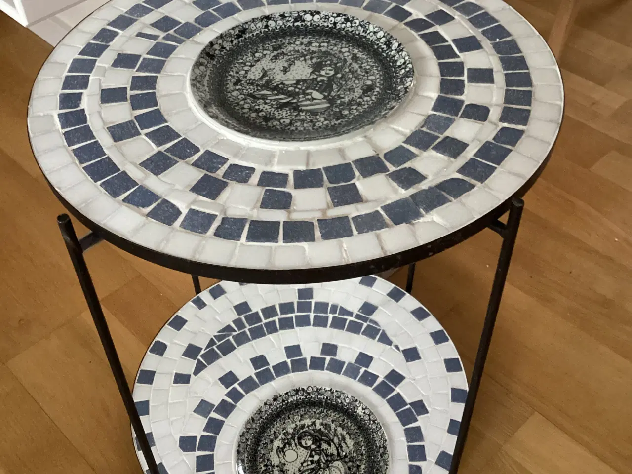 Billede 2 - Bakkebord 