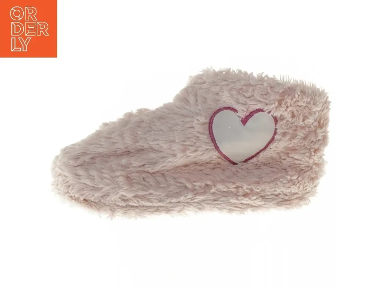 Billede 1 - Lyserød børnesutsko med hjerte fra Cloud7 (str. 31 )