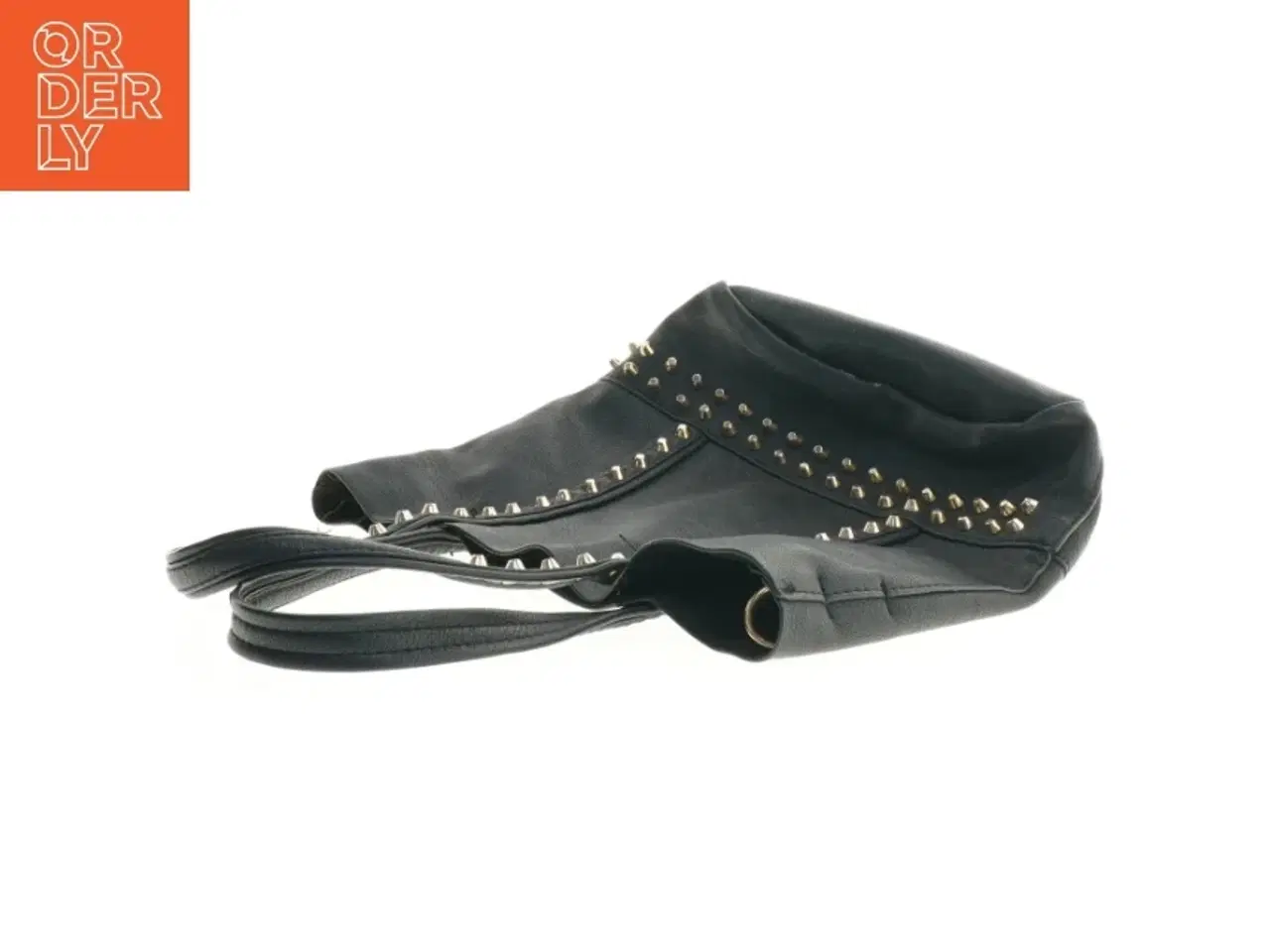 Billede 4 - Sort taske med nitter (str. 32 x 24 x 11 cm)
