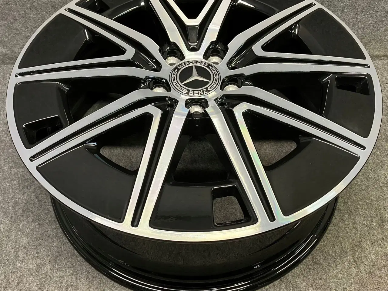 Billede 1 - ALUFÆLGE MERCEDES EQA EQB AMG X243 W243 243 19"