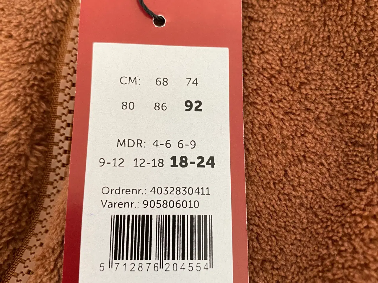 Billede 3 - Lækker blød og vamset heldragt/hjemmedragt