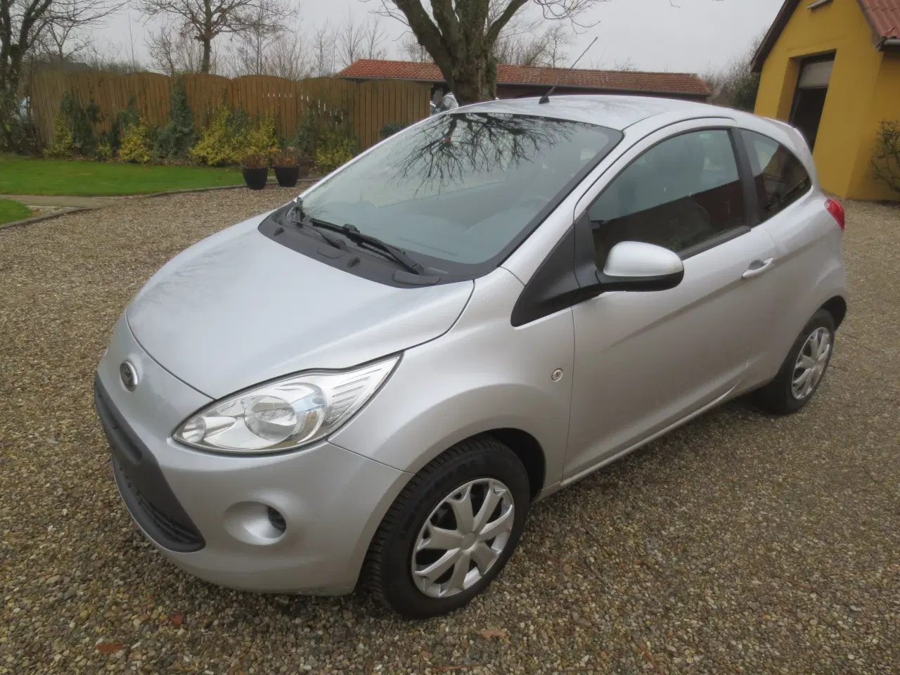 Billede 1 - Ford Ka 1.2 i Årg 2014. 