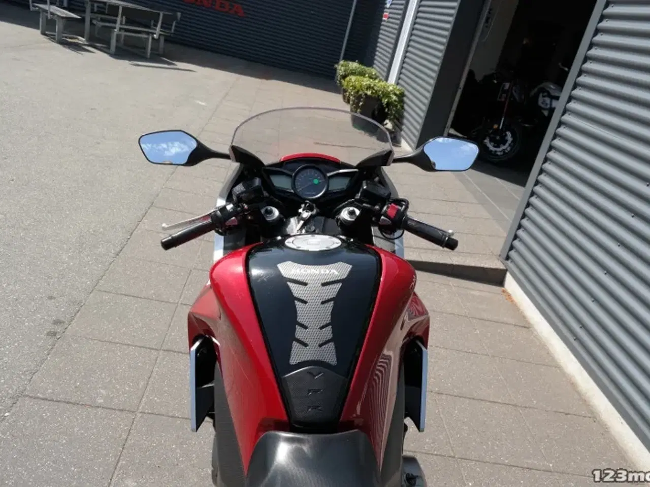 Billede 21 - Honda VFR 1200 F MC-SYD       BYTTER GERNE