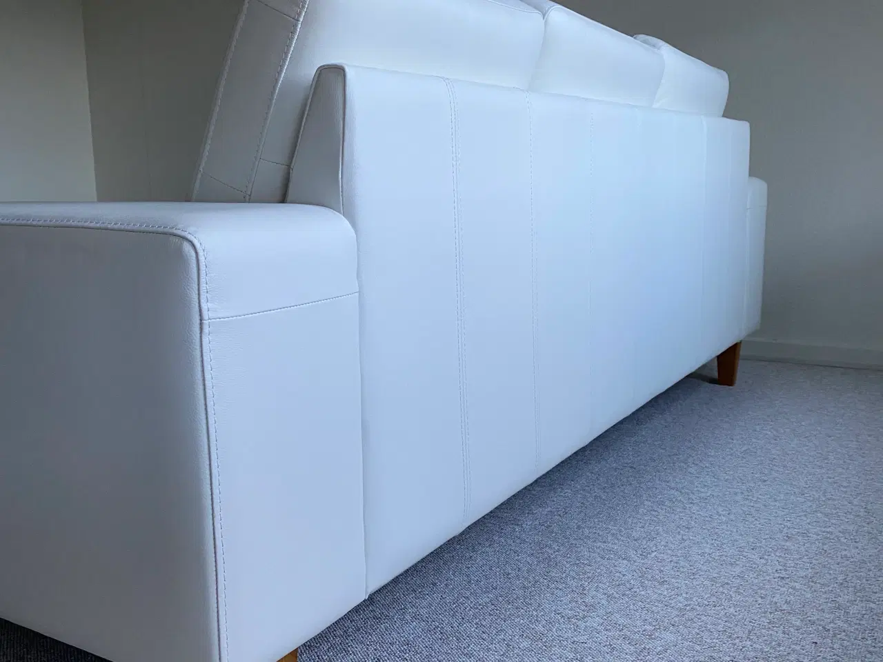 Billede 5 - Hvid læder sofa med chaiselong