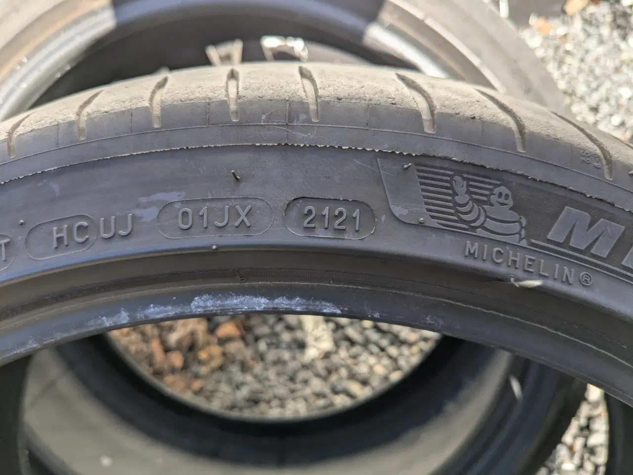 Billede 3 - Brugte Michelin 19" dæk