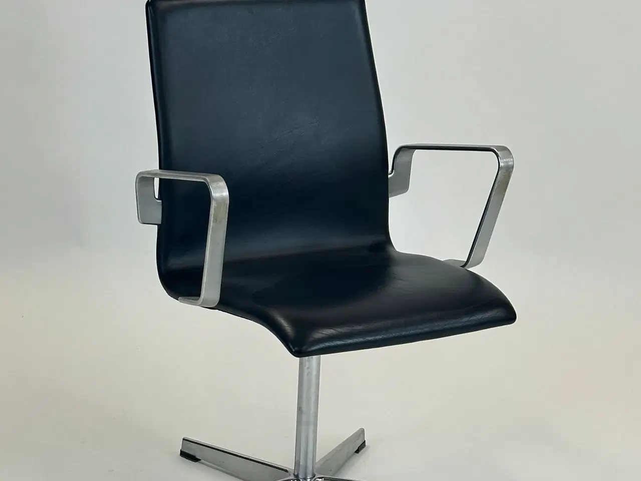 Billede 1 - Oxford 3271T Mødestol - Fritz Hansen (Sort)