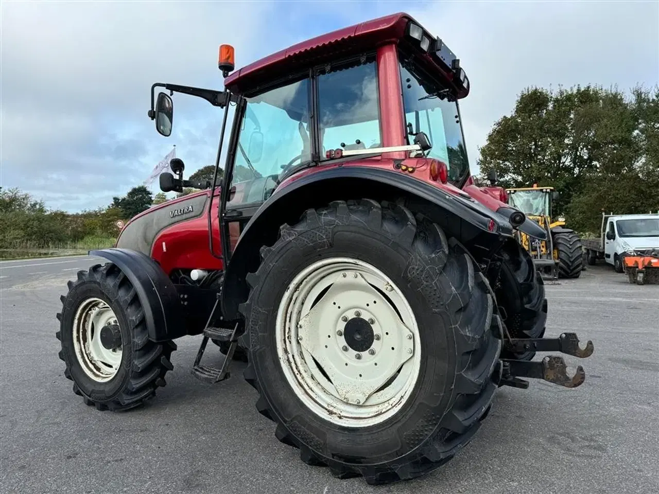 Billede 5 - Valtra M120 KUN 3800 TIMER OG NÆSTEN NYE DÆK!