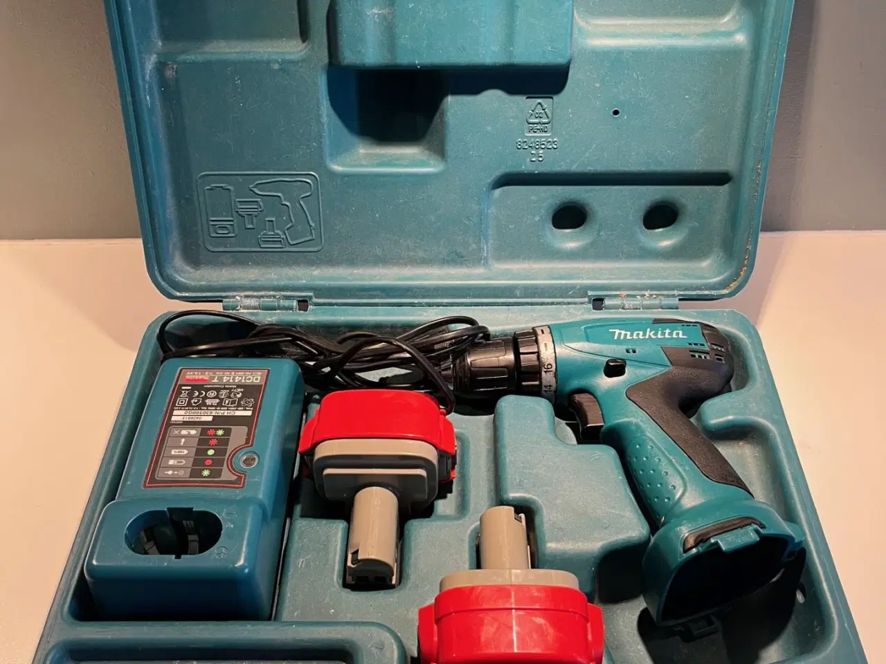 Billede 1 - Makita skruemaskine med 2 batterier og oplader